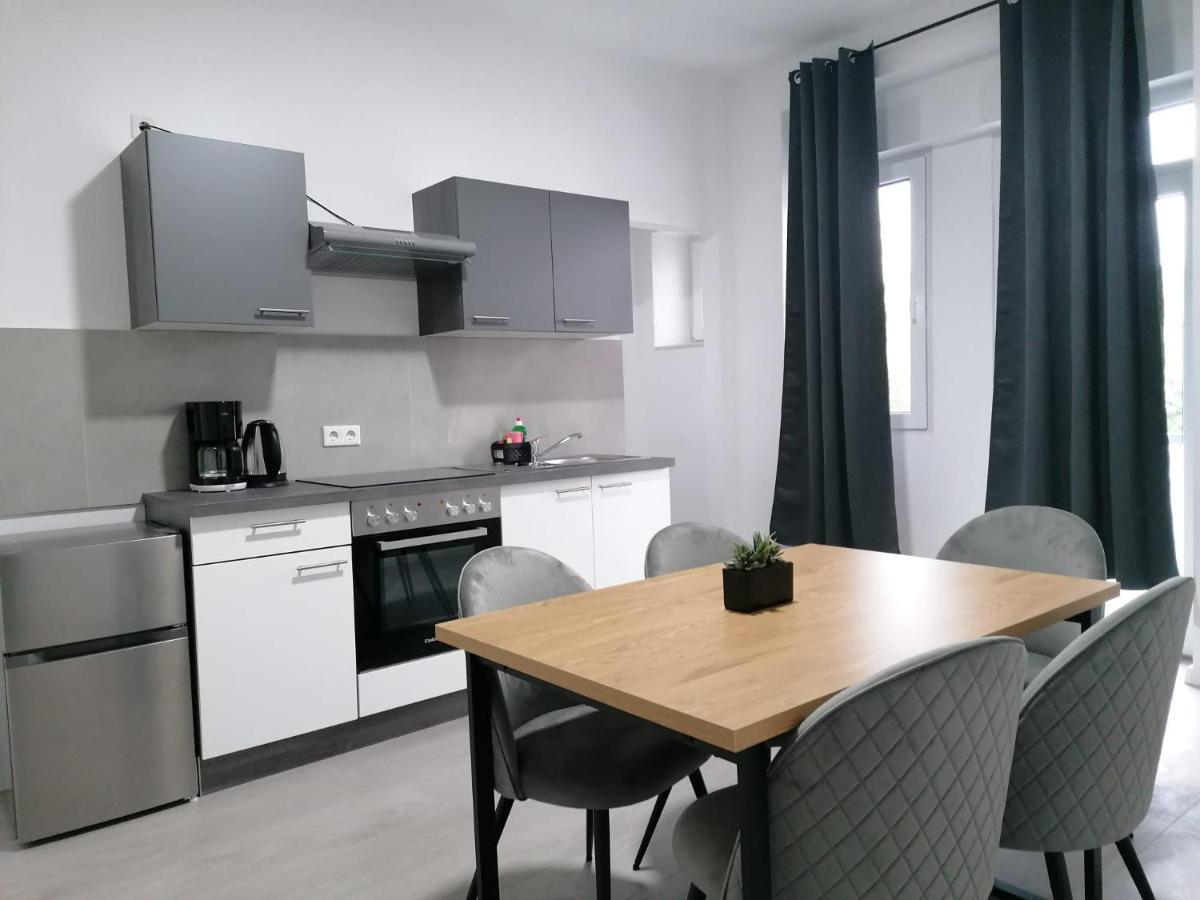 Estrella24 Living Rooms Singapur Херне Екстериор снимка
